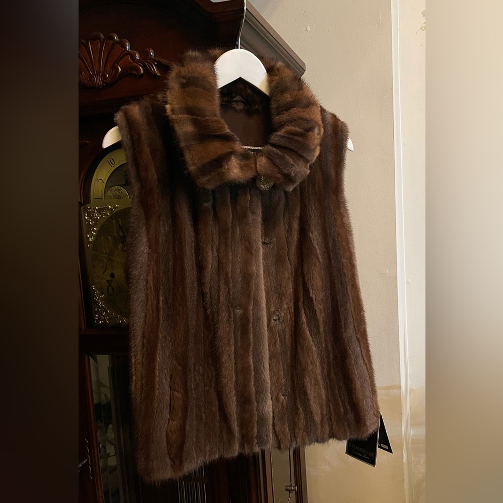 Mink fur vest NWT